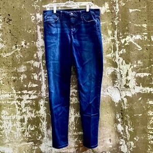 Joe's Jeans Skinny Booty Fit Jeans in Circe (Deep Blue), 32